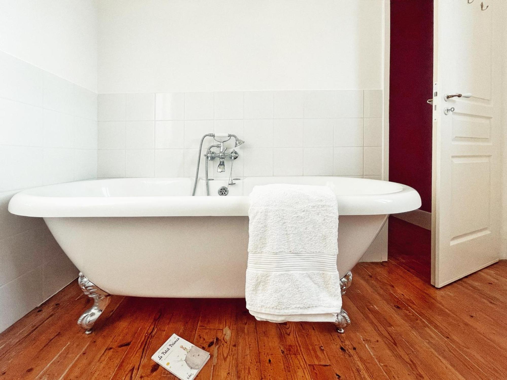 Petit Chateau Le Piot Bed & Breakfast Fleurance Luaran gambar