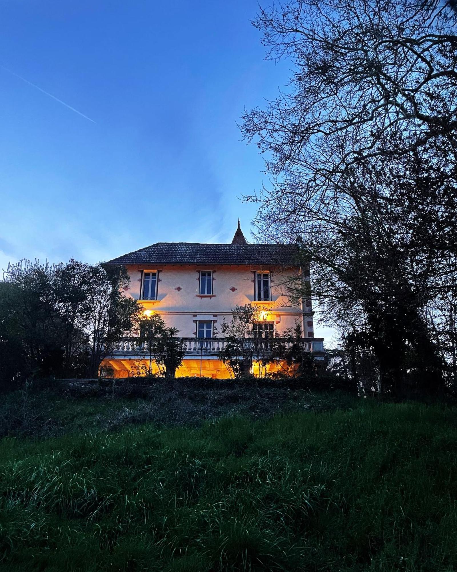 Petit Chateau Le Piot Bed & Breakfast Fleurance Luaran gambar